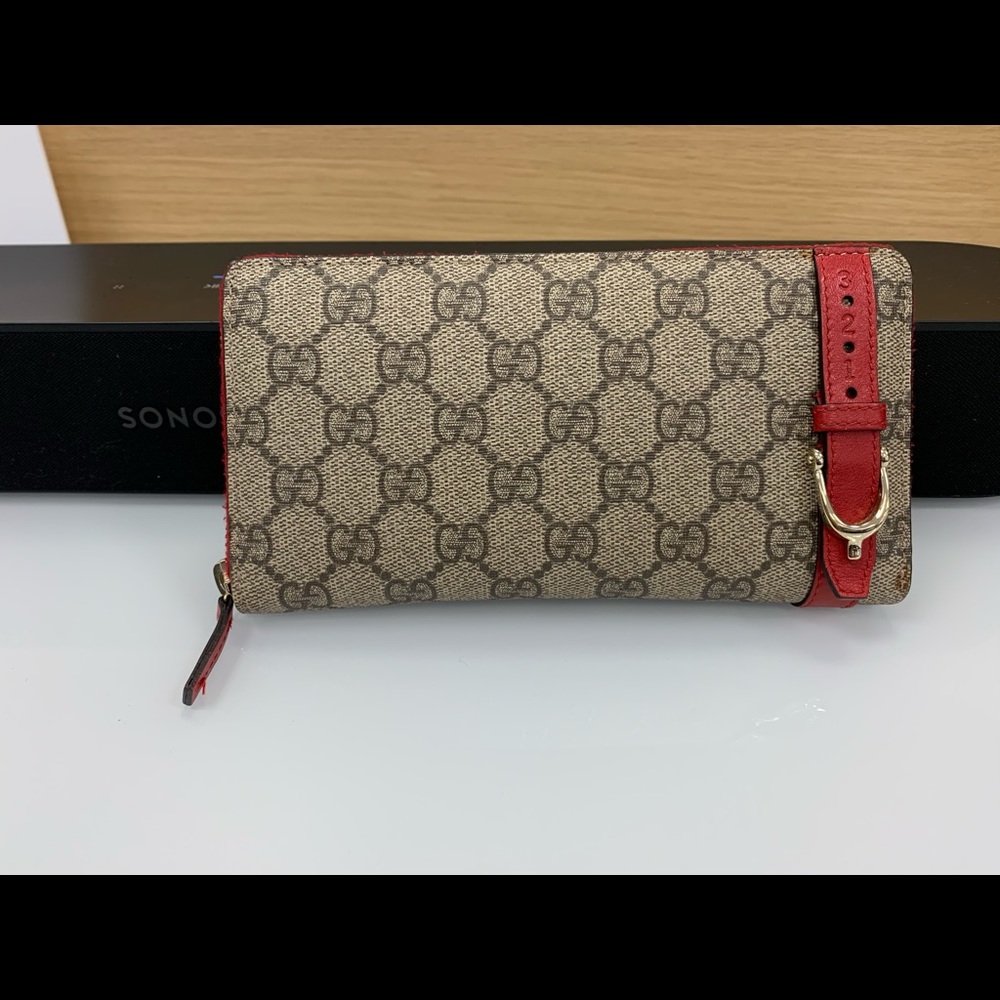 Gucci  GG supreme   long wallet ❤️❤️❤️